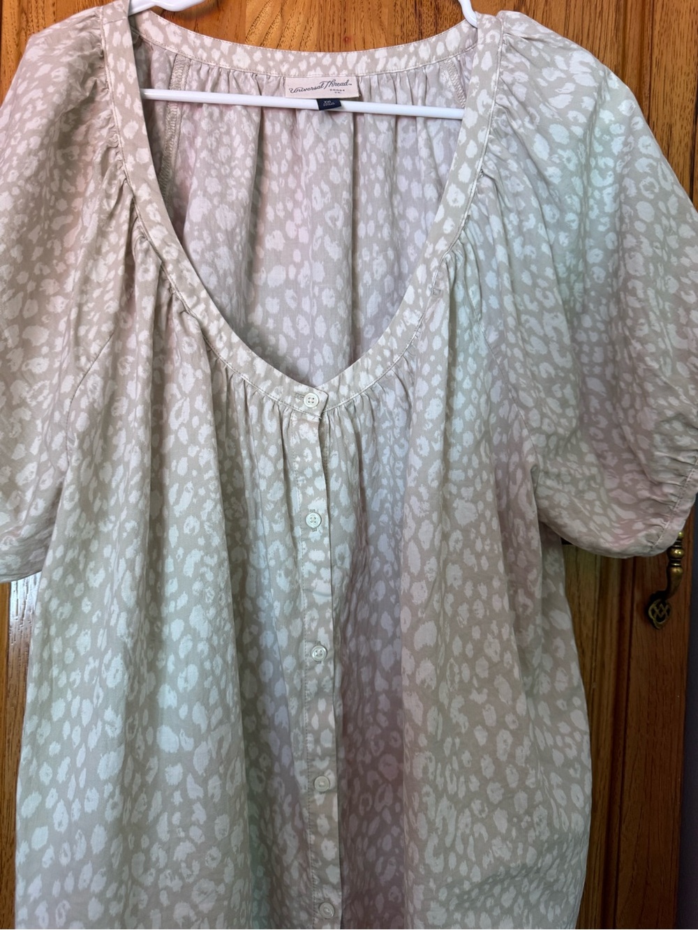 Puff Short Sleeve Blouse - Cream Leopard Print XXL